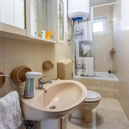 Διαμέρισμα Ivana *