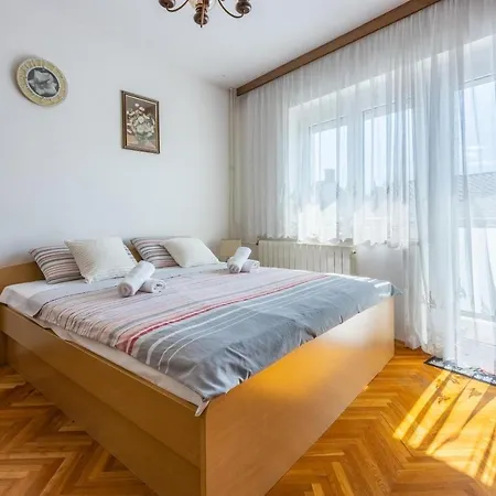 Ivana Apartment *