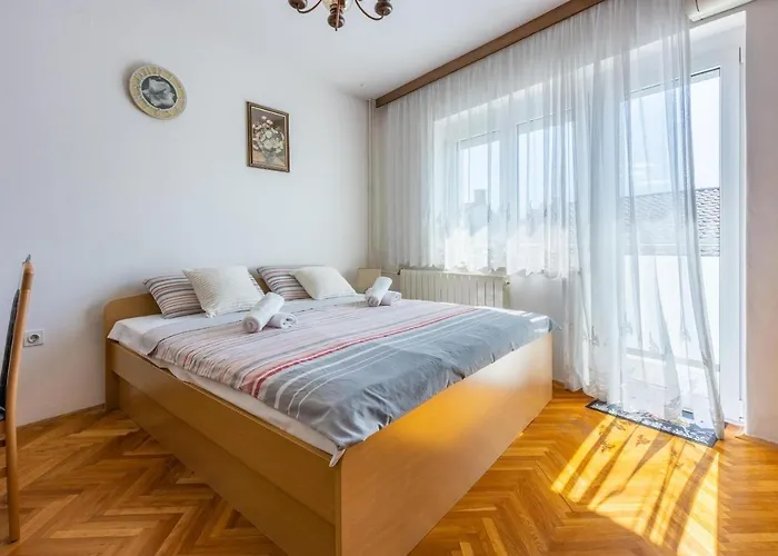 Ivana Apartamento *